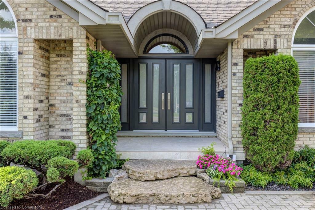 Property Photo:  14 James Court  ON N0B 2M1 