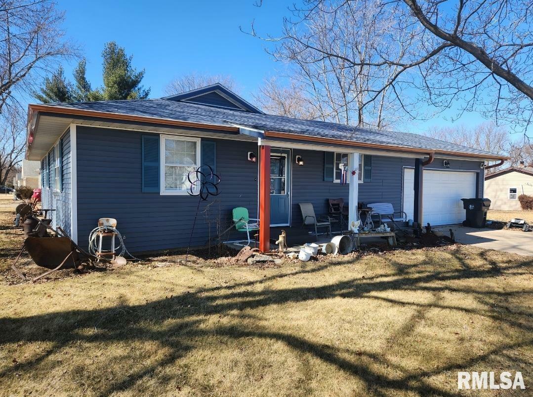 Property Photo:  700 N 15th Avenue  IL 61520 