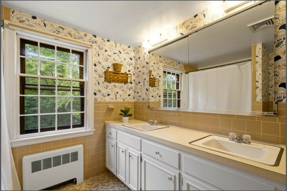 Property Photo: 81 Draper Rd MA 01778