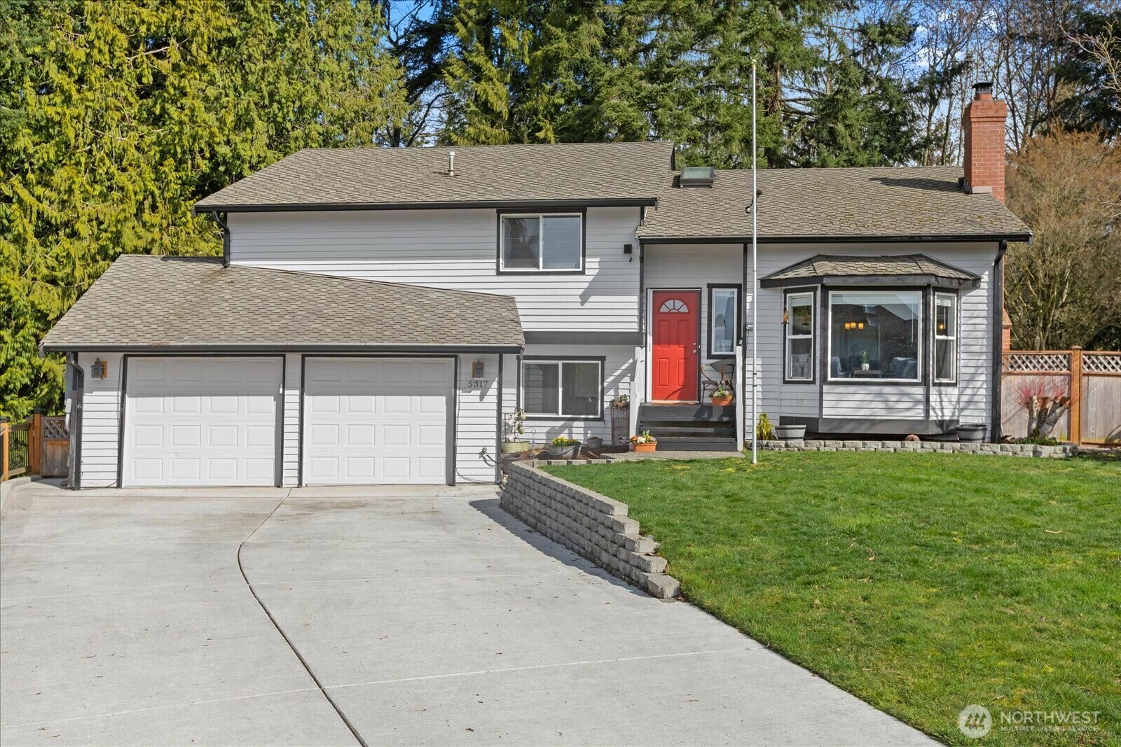 5317  101st Street SW  Mukilteo WA 98275 photo