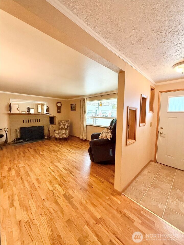 Property Photo:  734  Sunrise Drive  WA 98841 