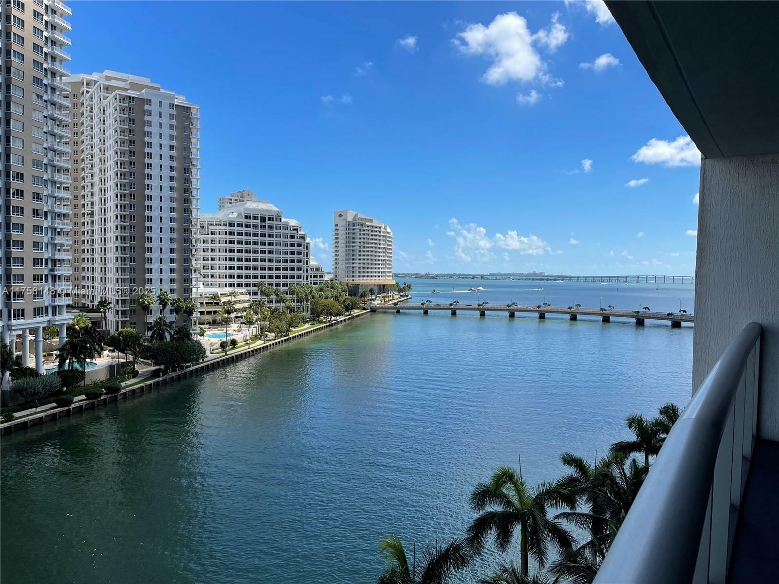 Property Photo:  465 Brickell Ave 819  FL 33131 