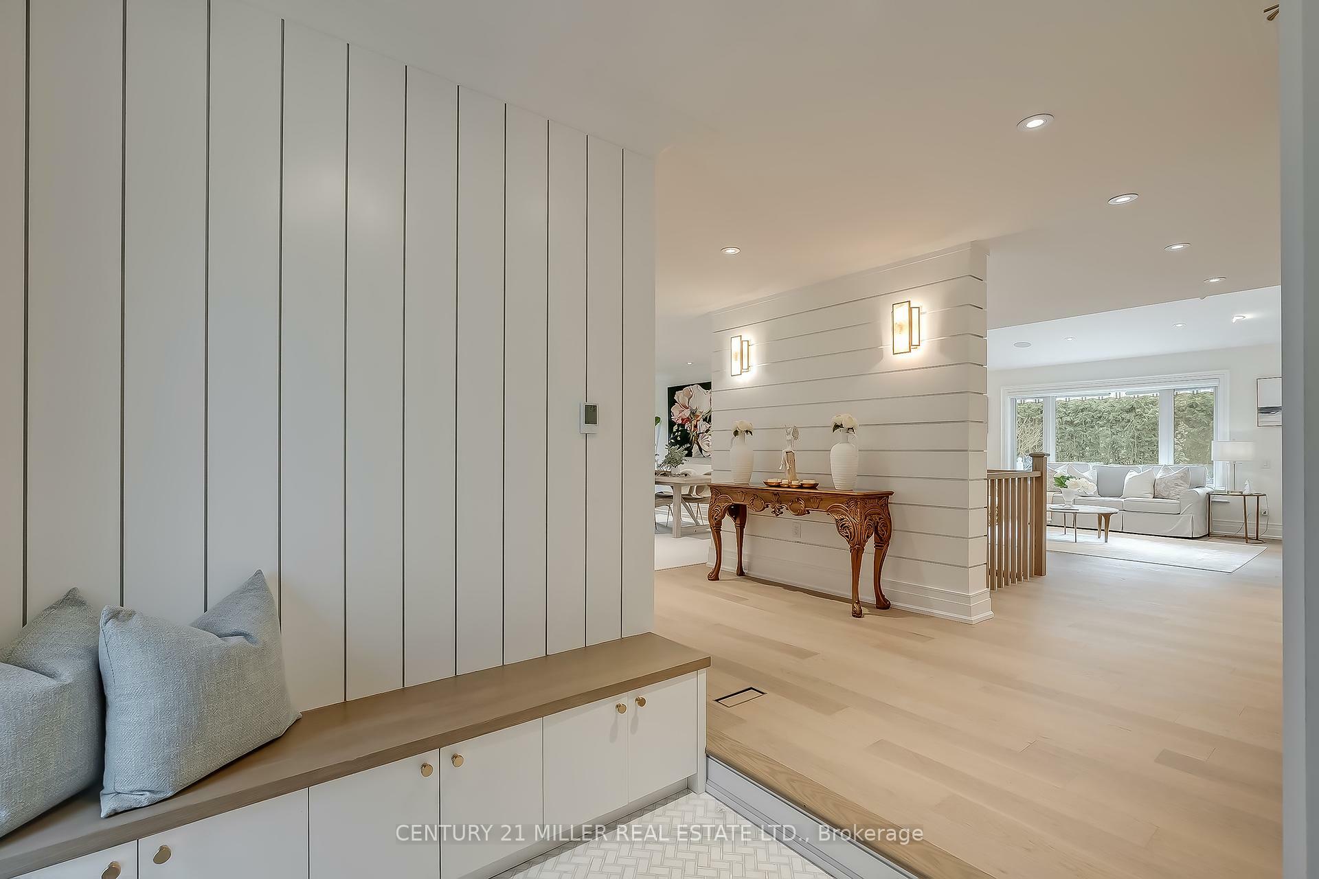 Property Photo: 406 Maple Grove Drive ON L6J 4V7