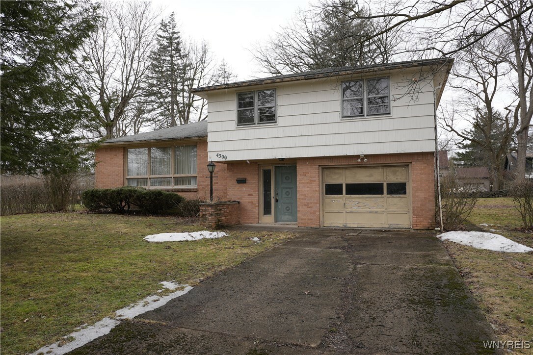 Property Photo:  4300 Fairfield  NY 14221 