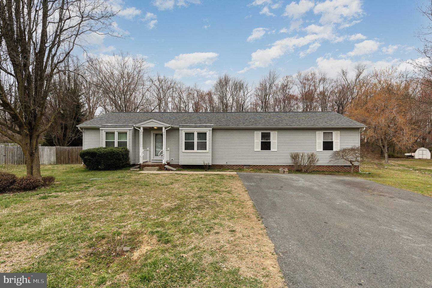 Property Photo:  11806 Highland Oaks Drive  VA 22407 