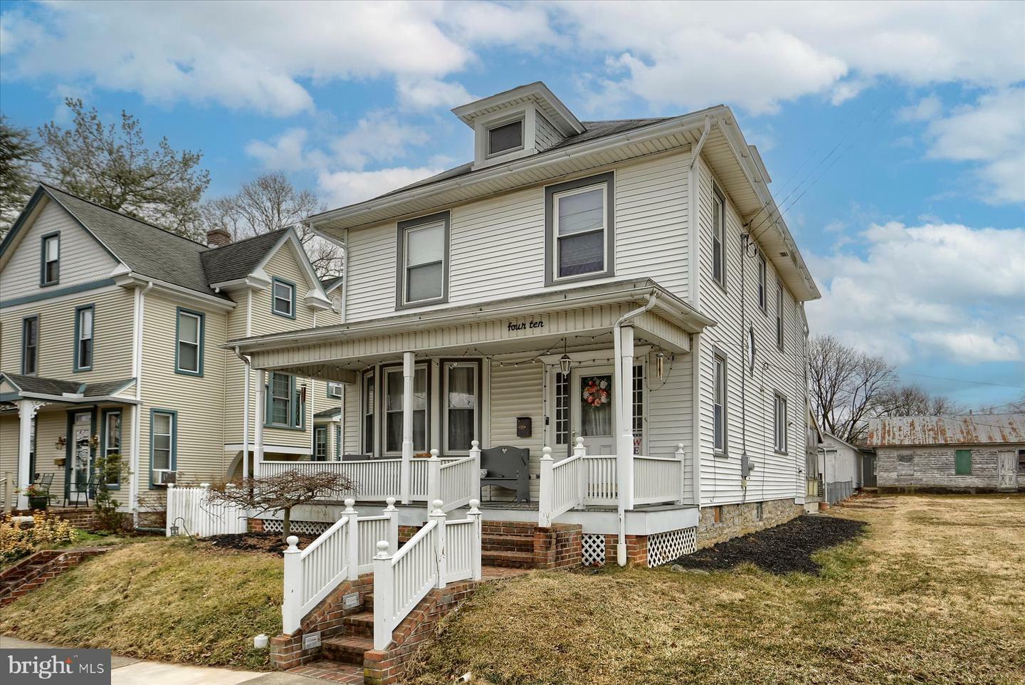 Property Photo:  410 E Chestnut Street  PA 17042 