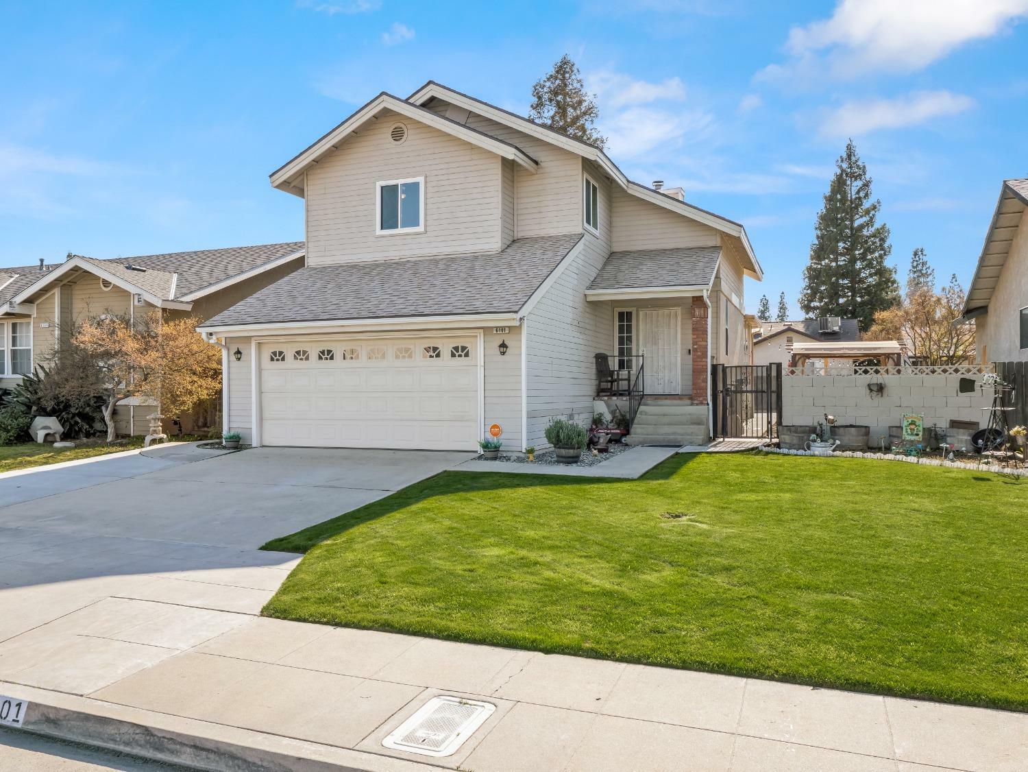 Property Photo: 6101 E Illinois Avenue CA 93727