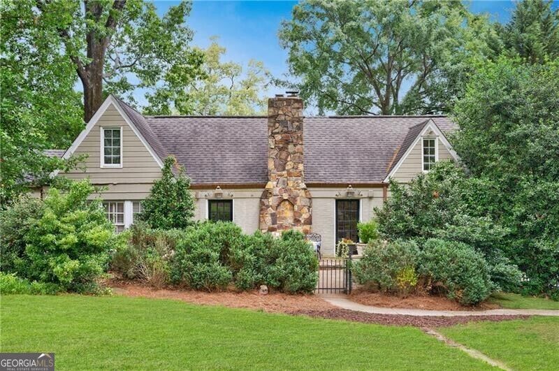 Property Photo:  250 Lakeview Avenue NE  GA 30305 