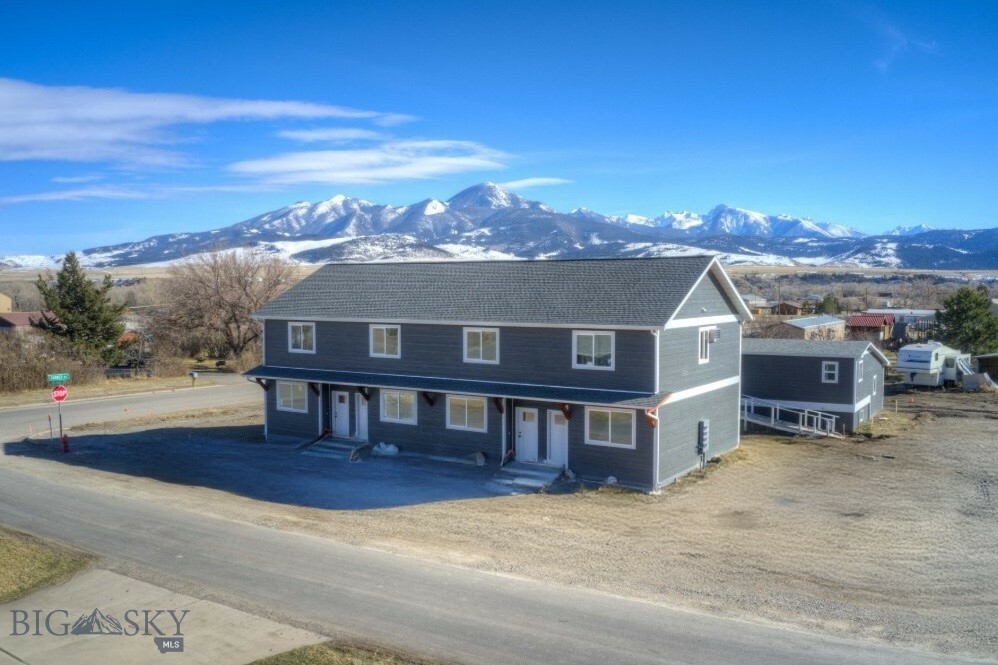 Property Photo: 413 Garnier Avenue D MT 59047