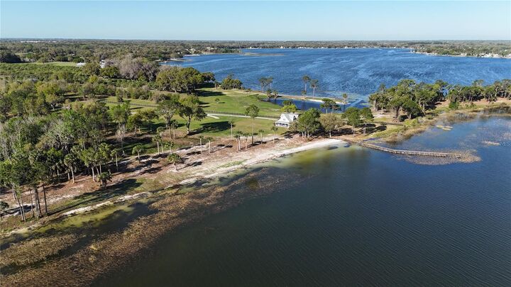 Property Photo: 12115 SE Sunset Harbor Road FL 32195