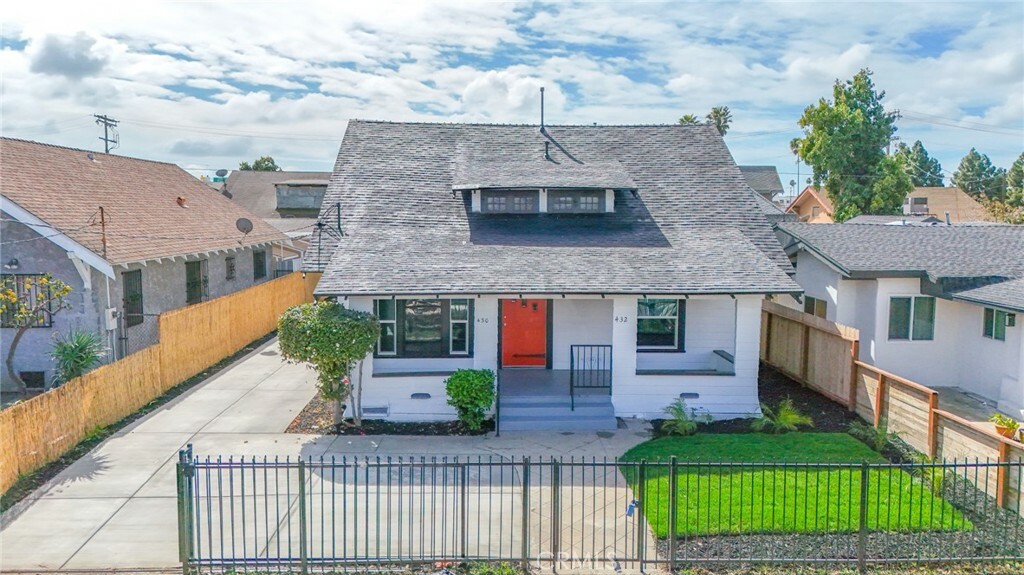 Property Photo: 430 W 52nd Street CA 90037
