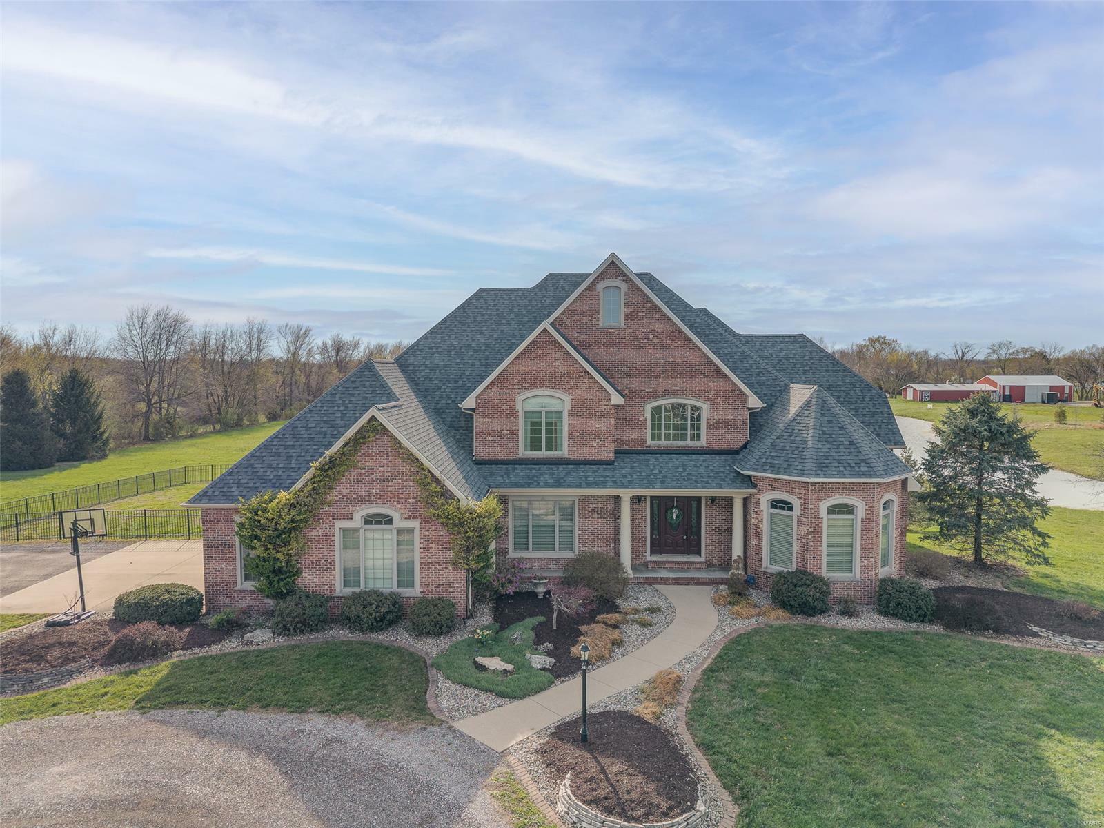 Property Photo: 8119 N State Route 159 IL 62067