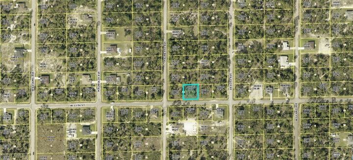 Property Photo: 804 W 13th Street FL 33972