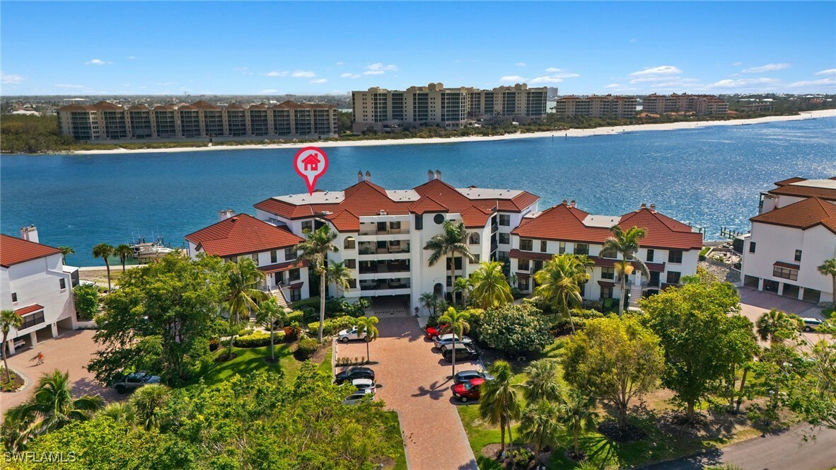 421 La Peninsula Boulevard 421  Naples FL 34113 photo