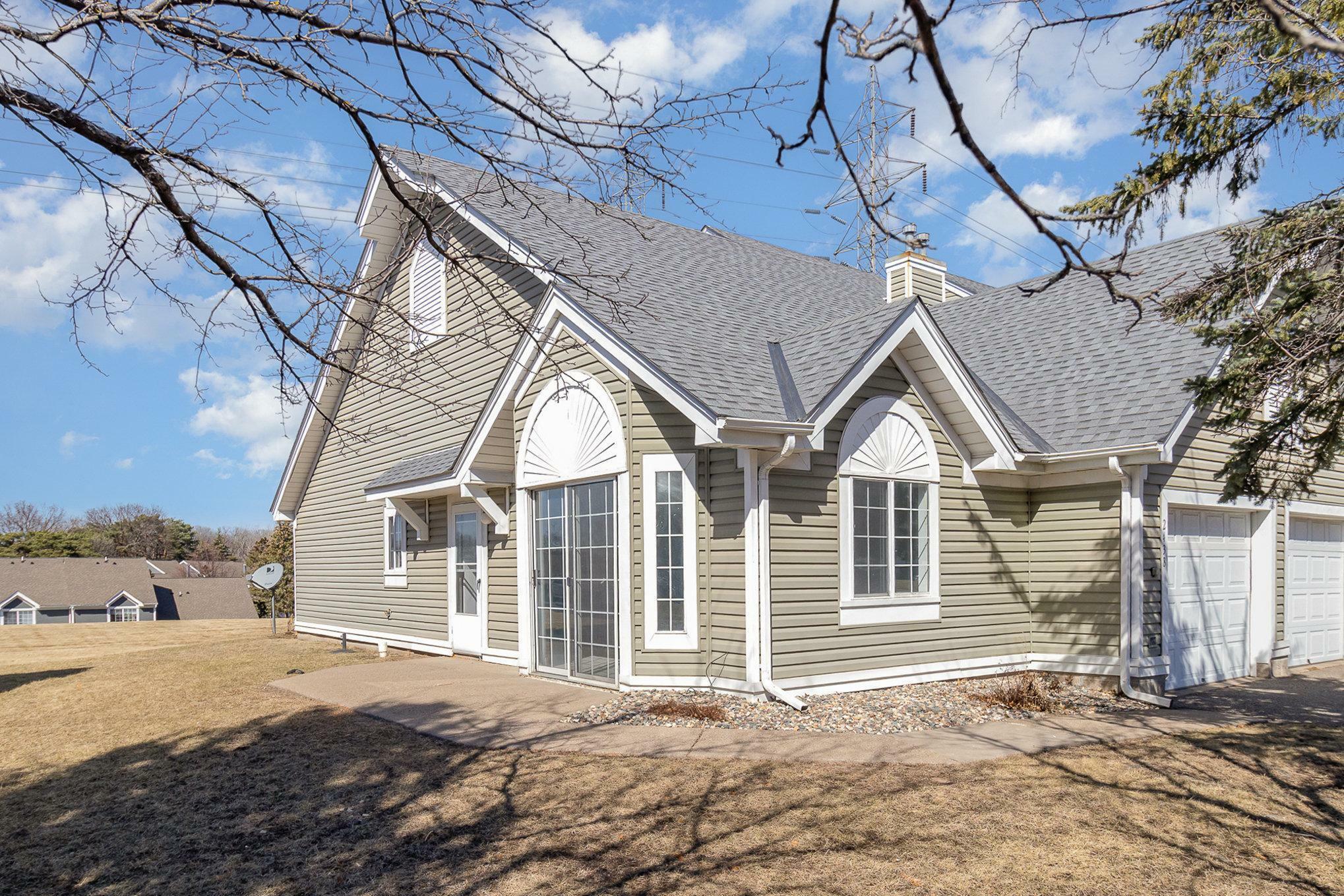 2438 Cochrane Circle  Woodbury MN 55125 photo