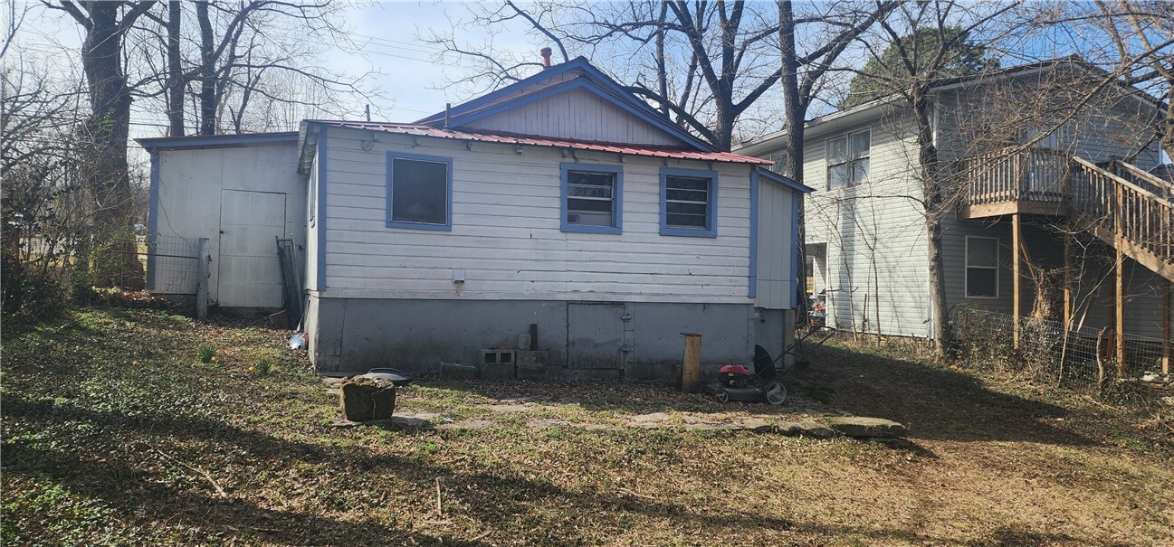 Property Photo:  1003 Maple Street  AR 72601 