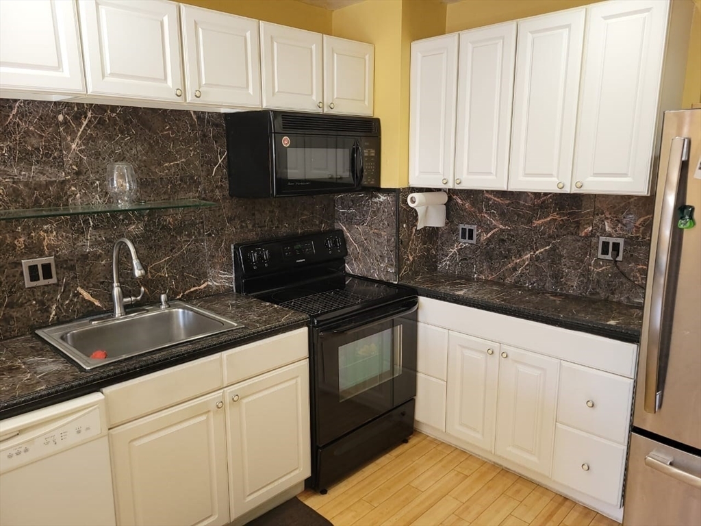 Property Photo:  69 Milliken Ave 15A  MA 02038 