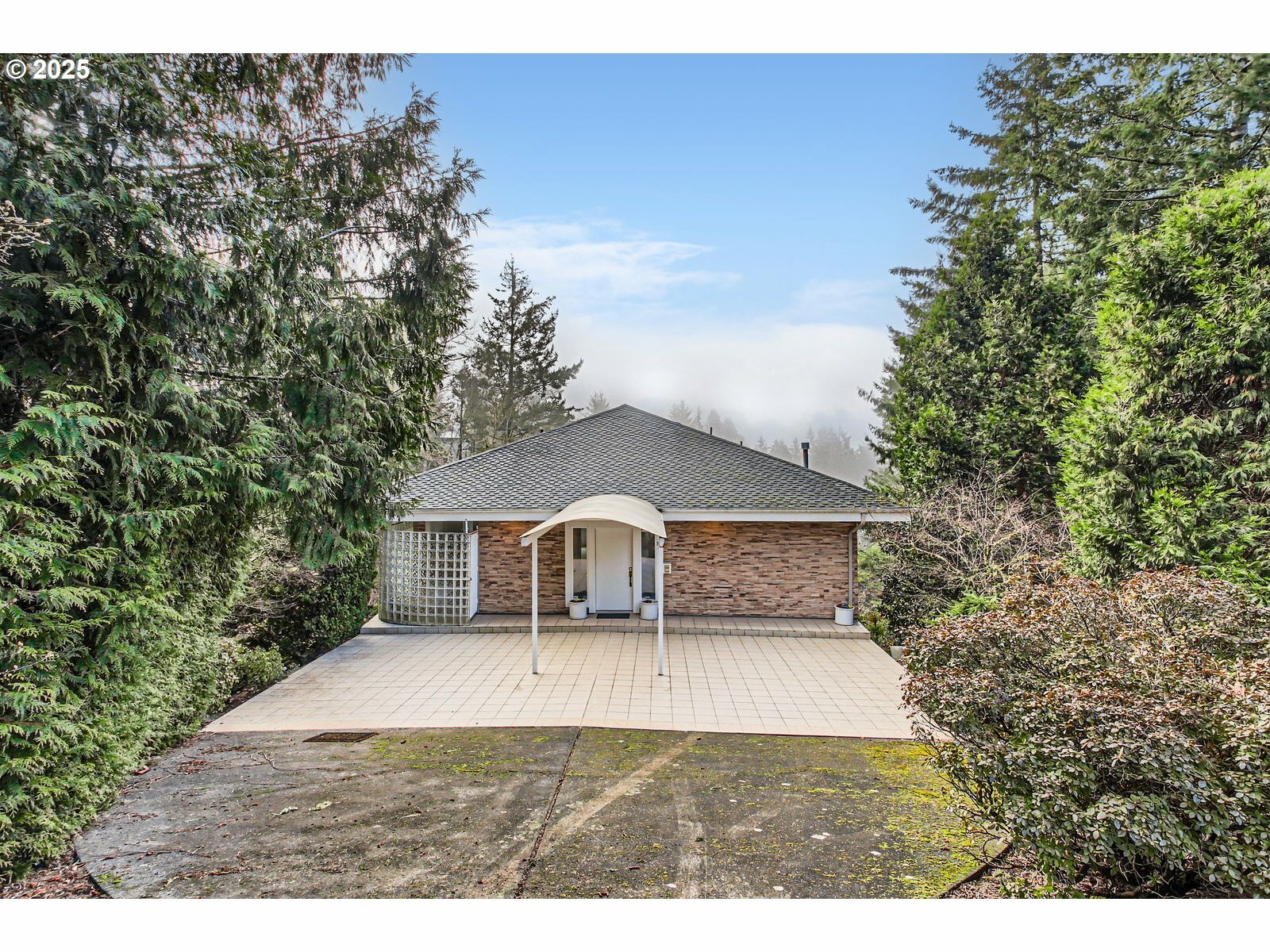 Property Photo:  8408 NW Pinnacle Ct  OR 97229 