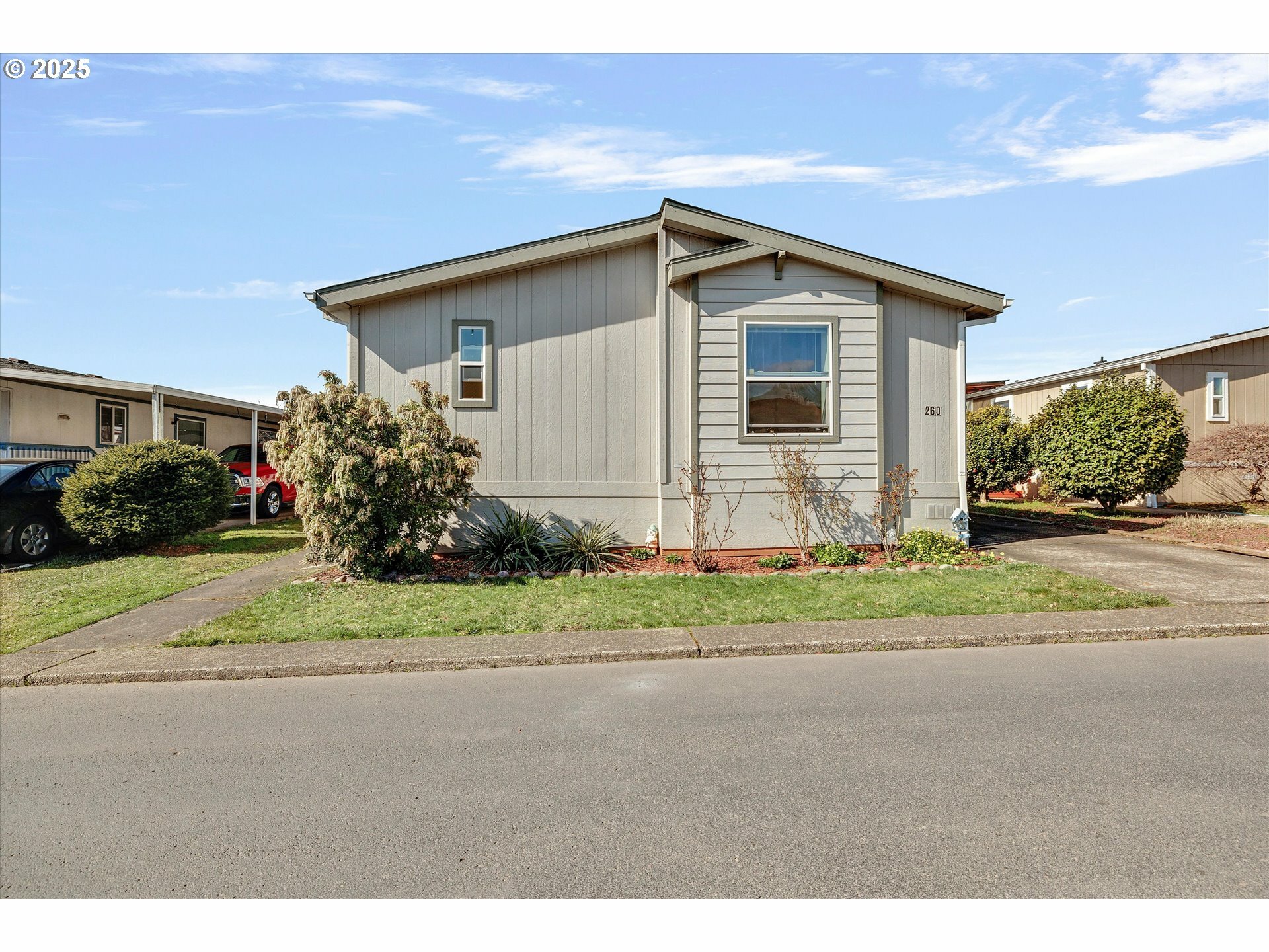 Property Photo: 12450 SW Fischer Rd 260 OR 97224