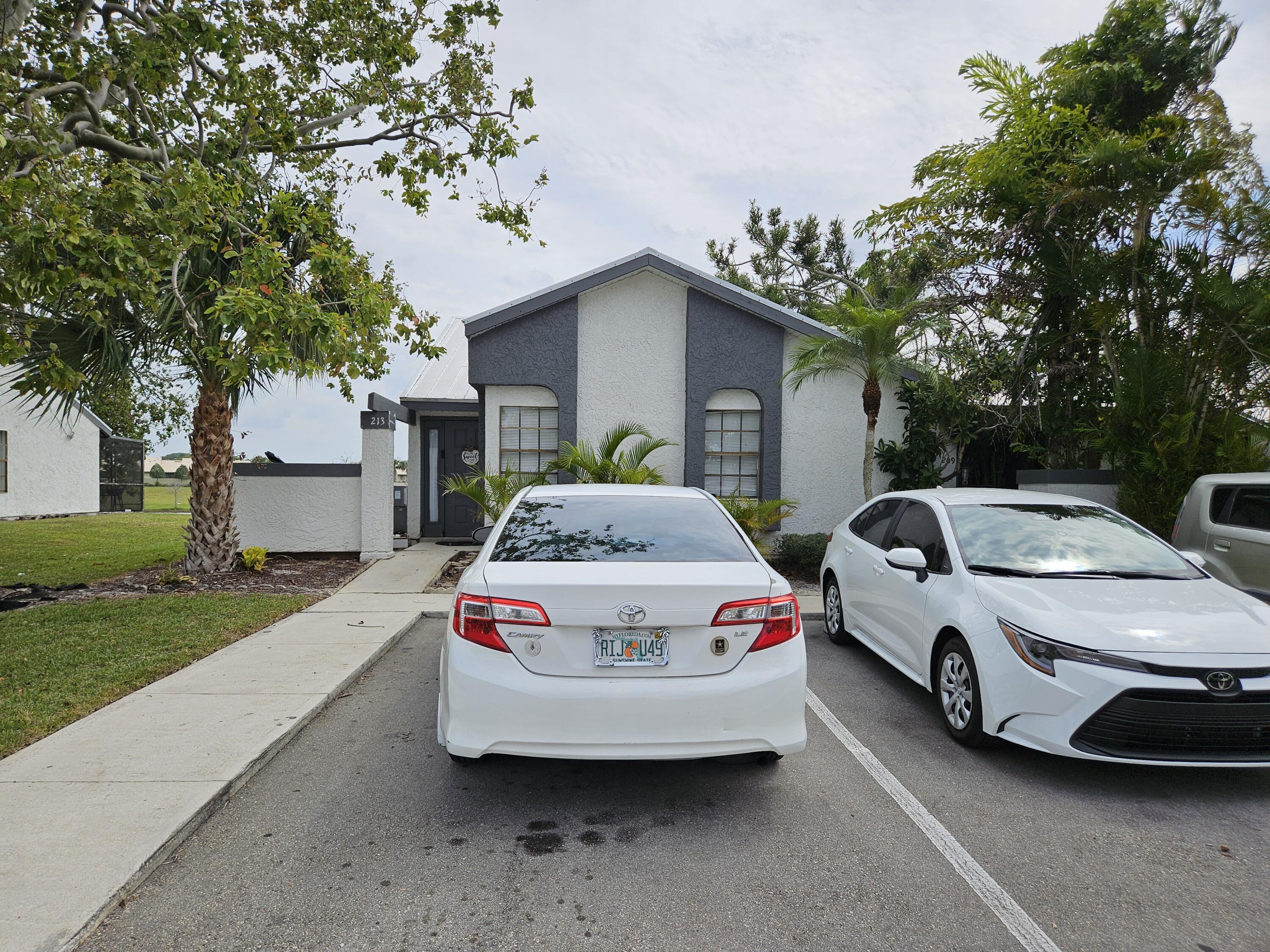 Property Photo: 213 SW Sterret Circle FL 34953