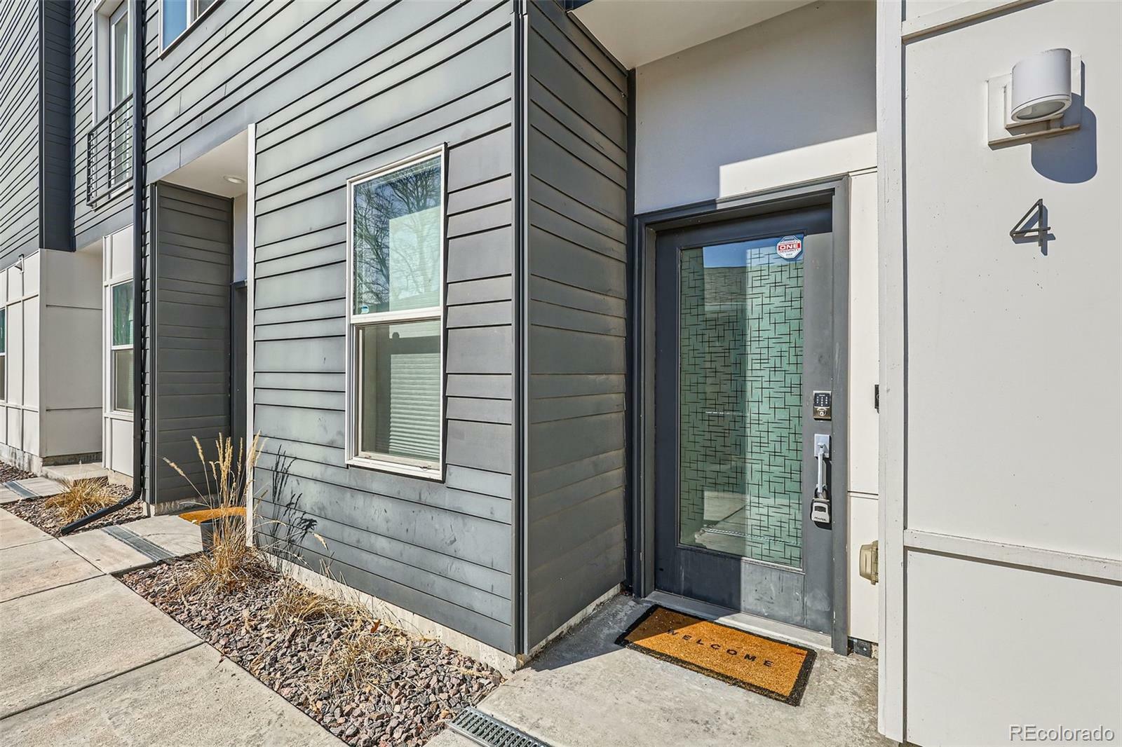 Property Photo:  1810 Irving Street 4  CO 80204 