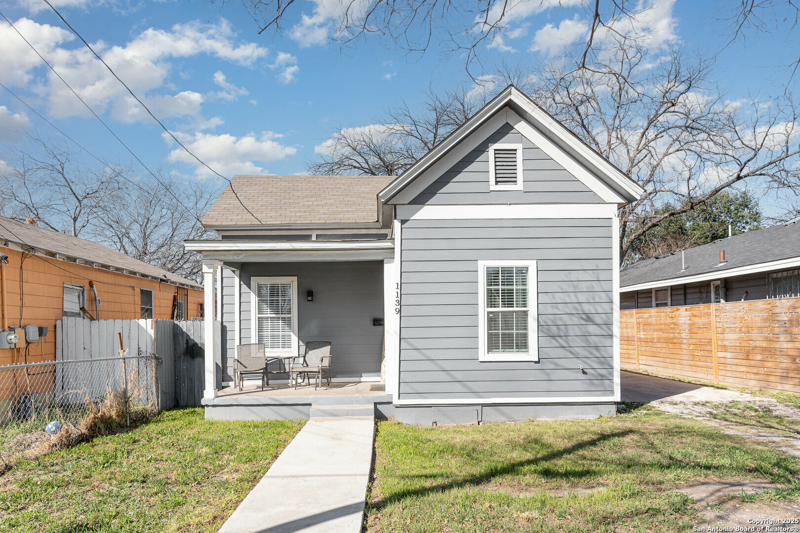 Property Photo:  1139 Morales  TX 78207 