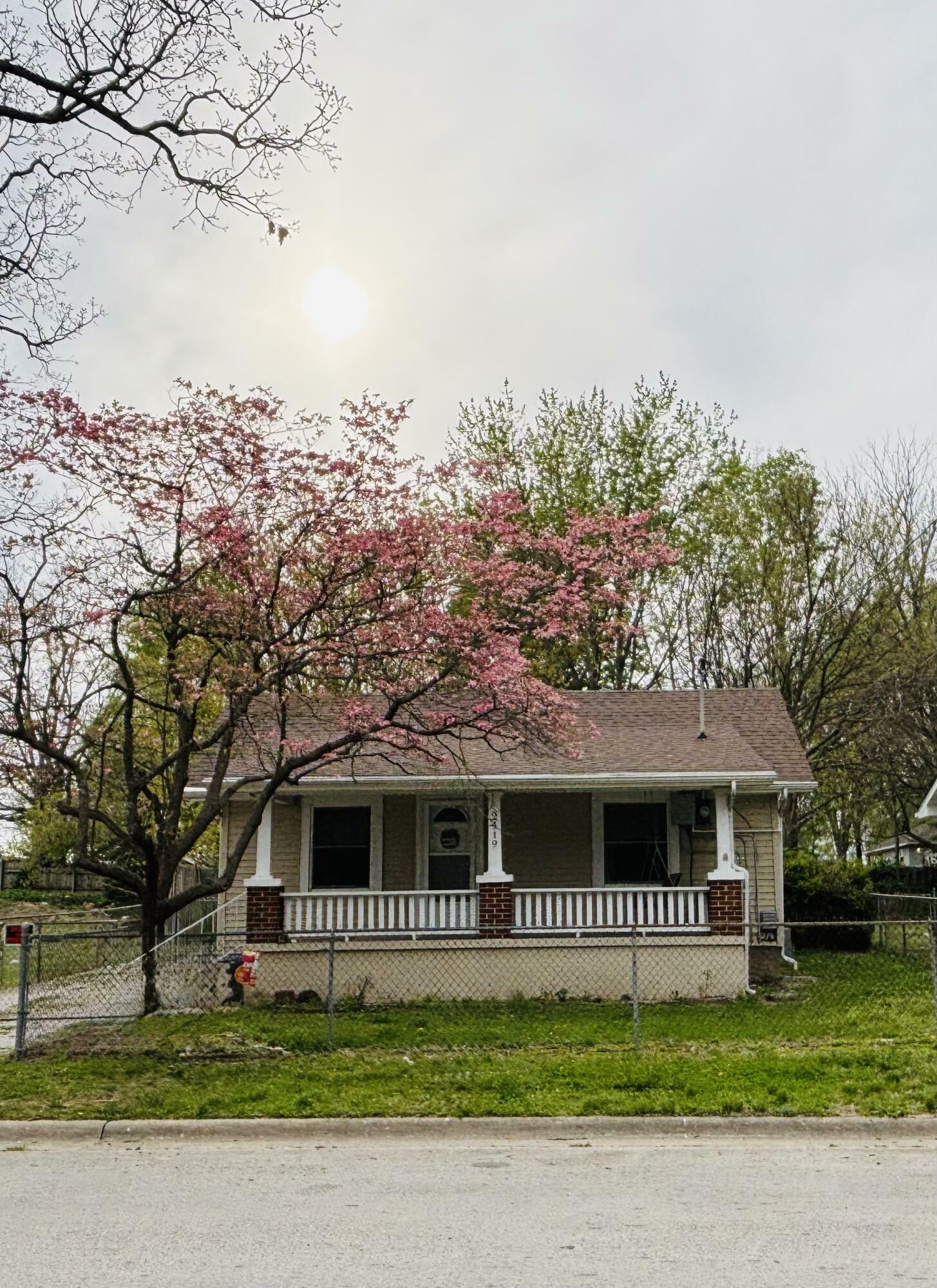 Property Photo:  2419 N Prospect Avenue  MO 65803 