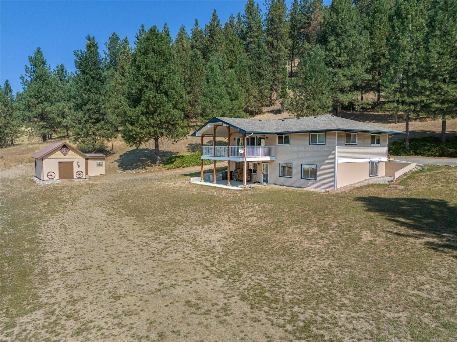 Property Photo:  20220 E. Lincoln Rd  WA 99027 