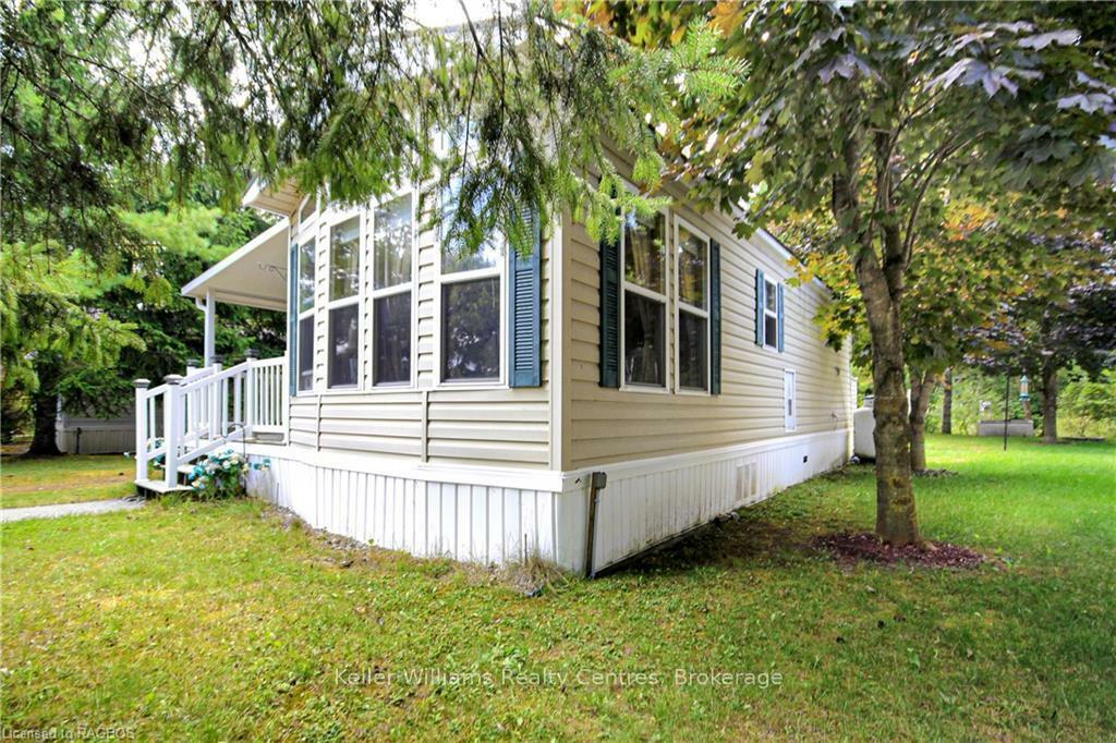 Property Photo: 13 Southline Avenue M44 ON N0G 2B0