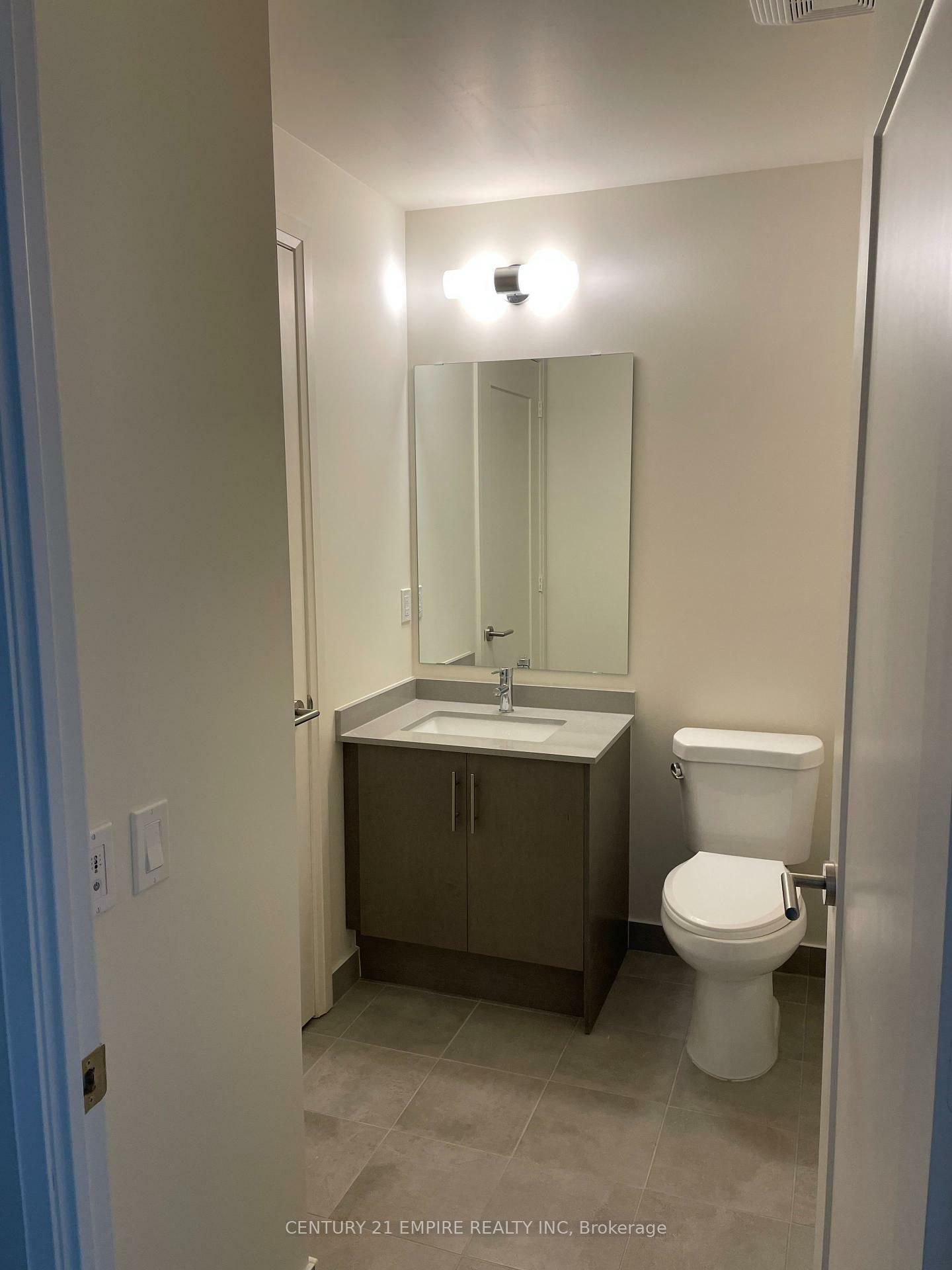 Property Photo: 509 Dundas Street W 717 ON L6M 5P4