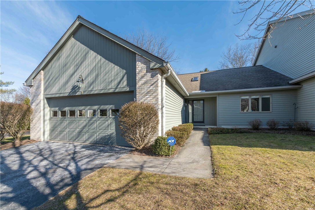 Property Photo: 2 Woodbury Way NY 14450
