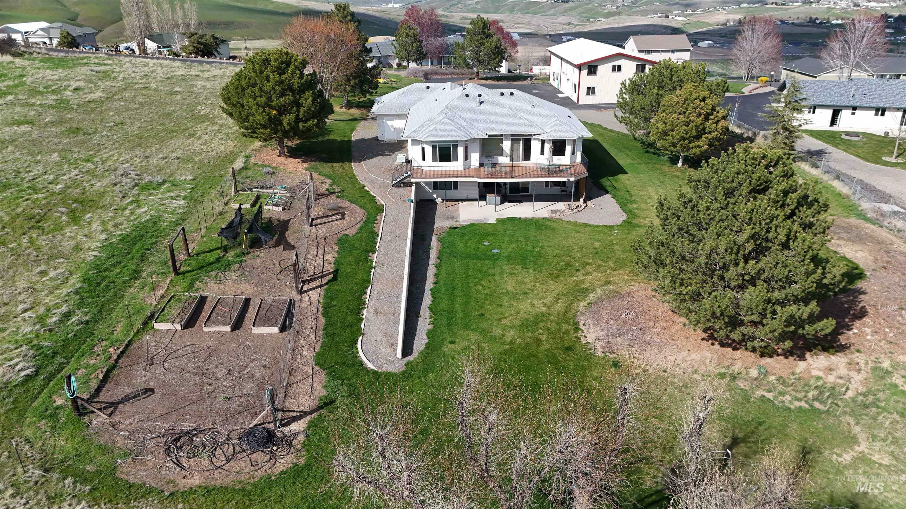 Property Photo: 2831 Scenic Hills Drive WA 99403