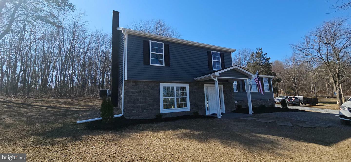 Property Photo:  610 S Hayfield Road  VA 22602 