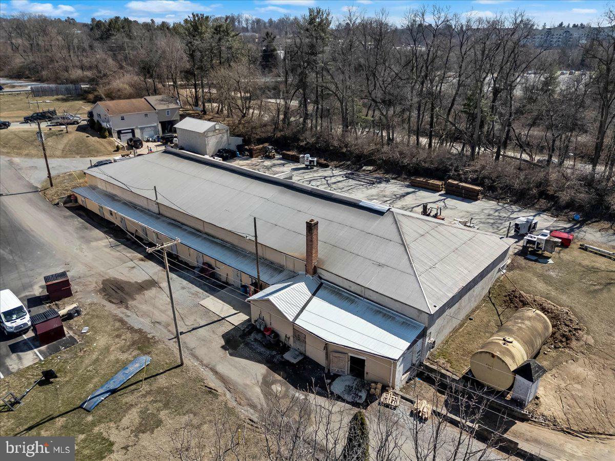 Property Photo: 501 N Walnut Road PA 19348