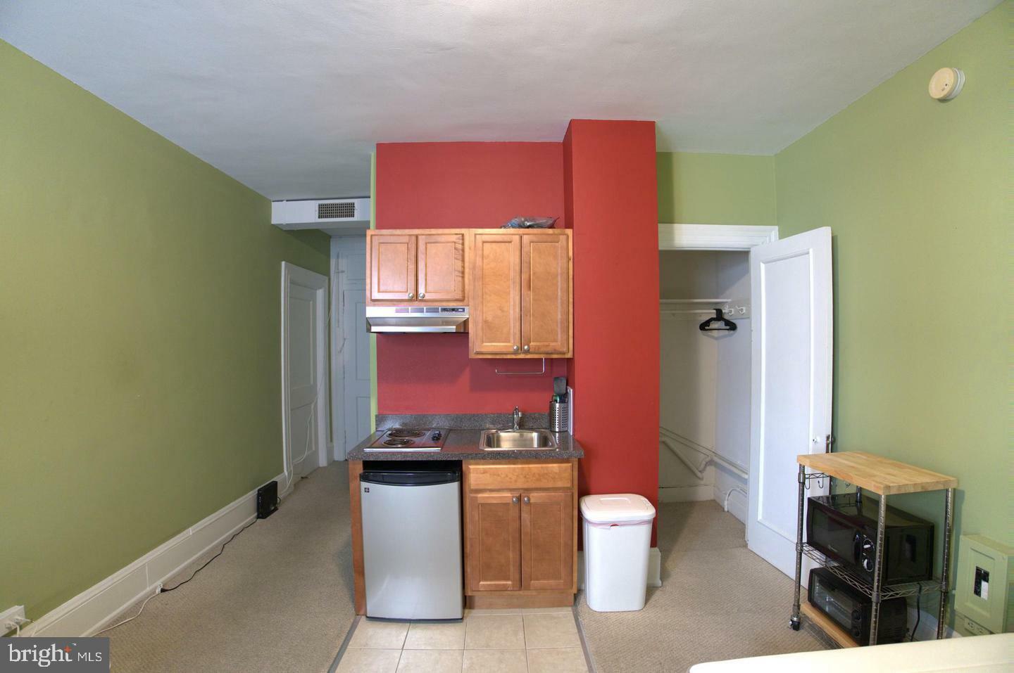 Property Photo:  1324 Locust Street 817  PA 19107 