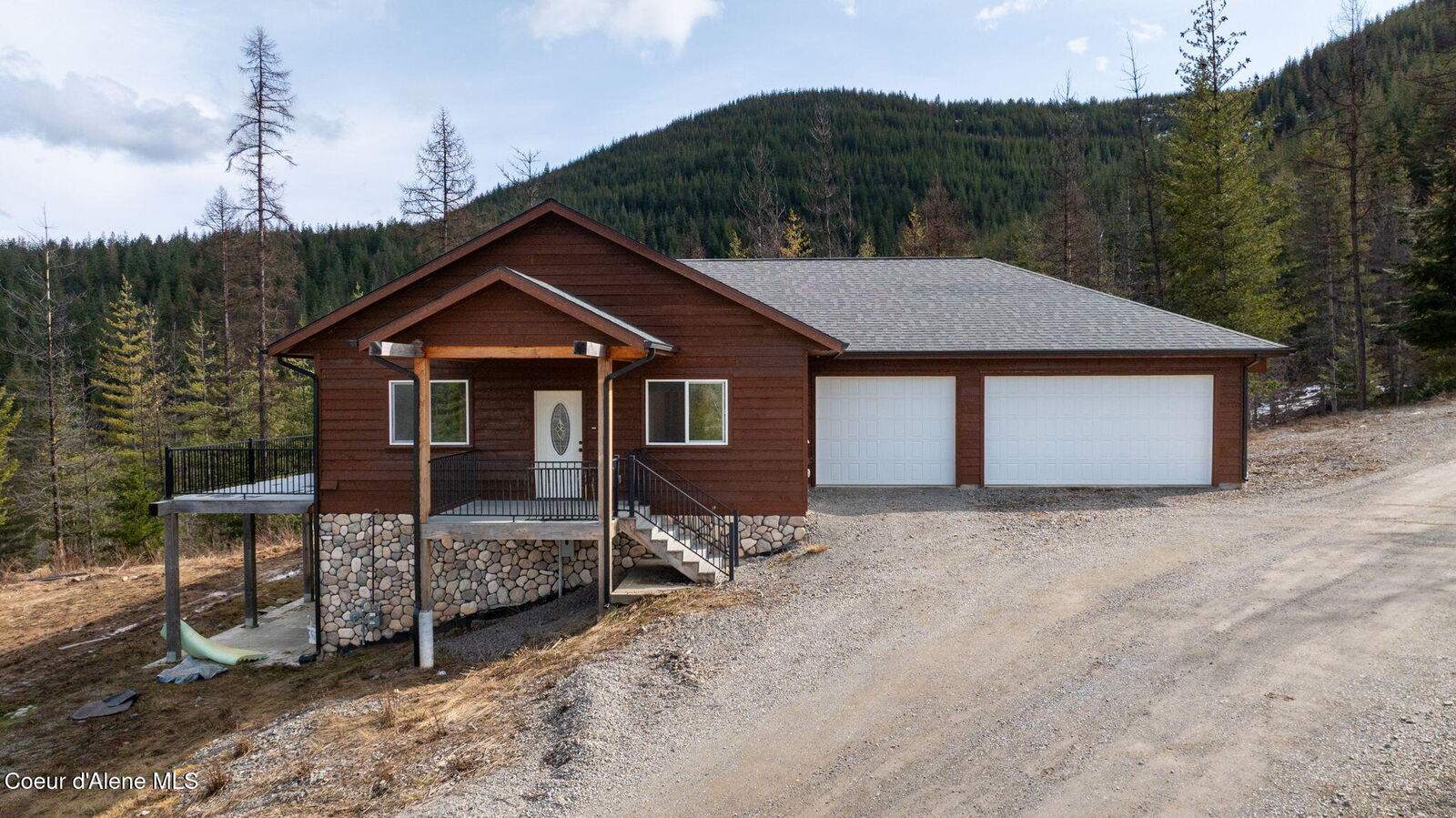 Property Photo:  977 Upper Page Rd  ID 83868 