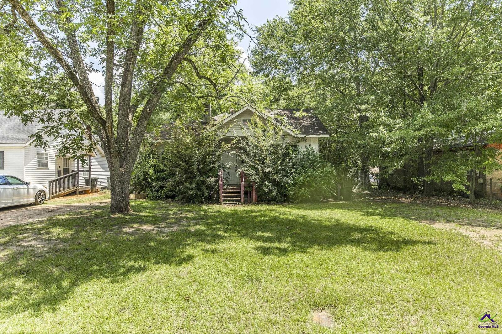 Property Photo:  307 Oak Street  GA 31030 