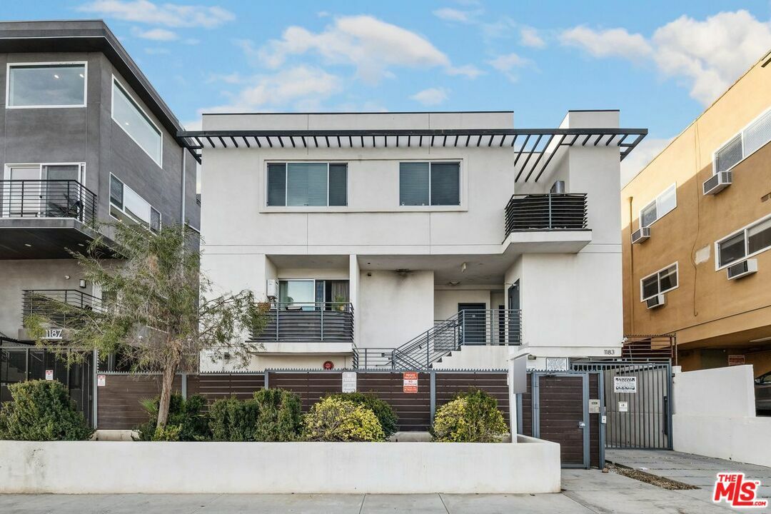 Property Photo:  1183 Crenshaw Blvd  CA 90019 