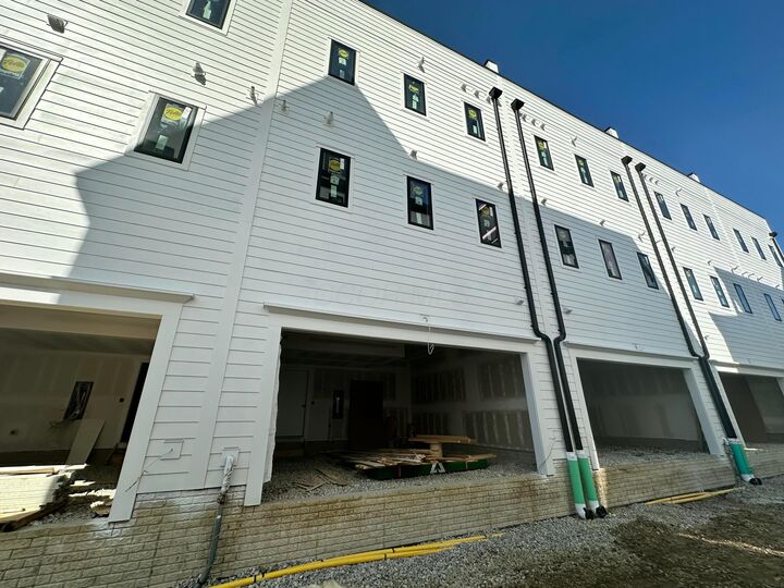 Property Photo: 1093 W 3rd Avenue OH 43212