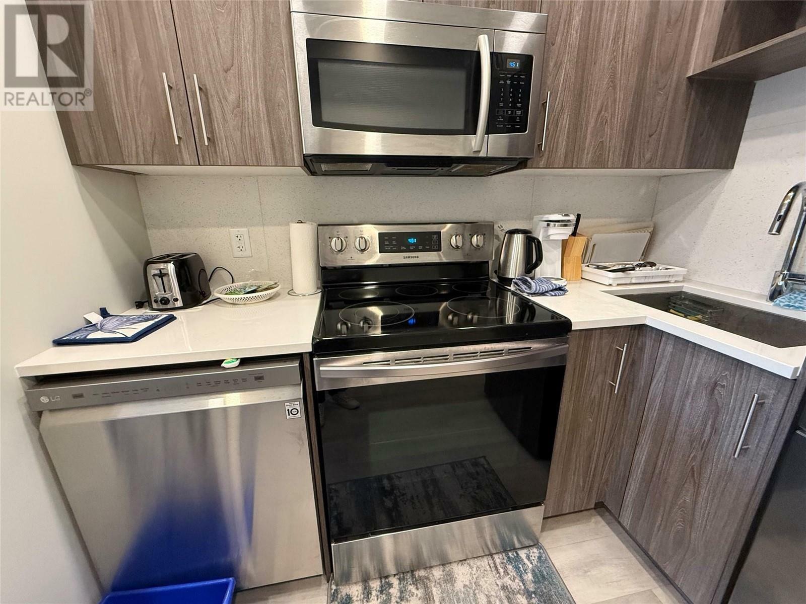 Property Photo:  345 Dougall Road North 225  BC V1X 3K8 