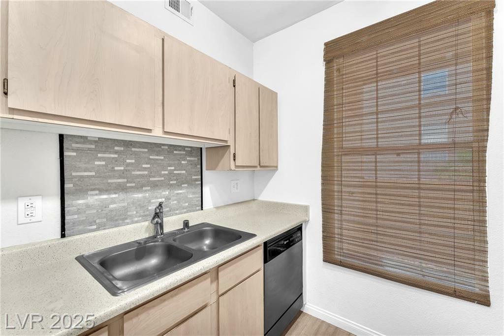 Property Photo: 231 West Horizon Ridge Parkway 812 NV 89012