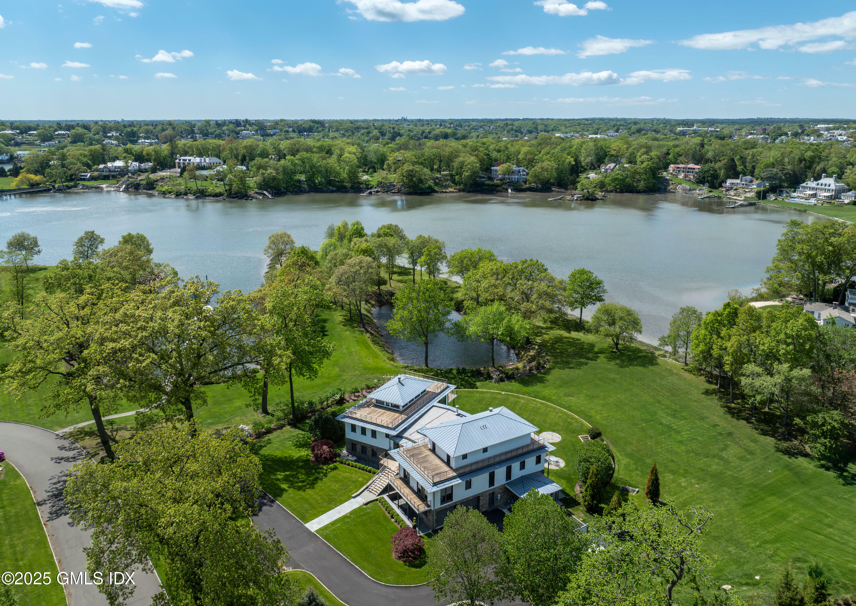 Property Photo: 6 Windrose Way CT 06830