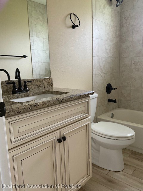 Property Photo: 4509 Medina Way FL 33875