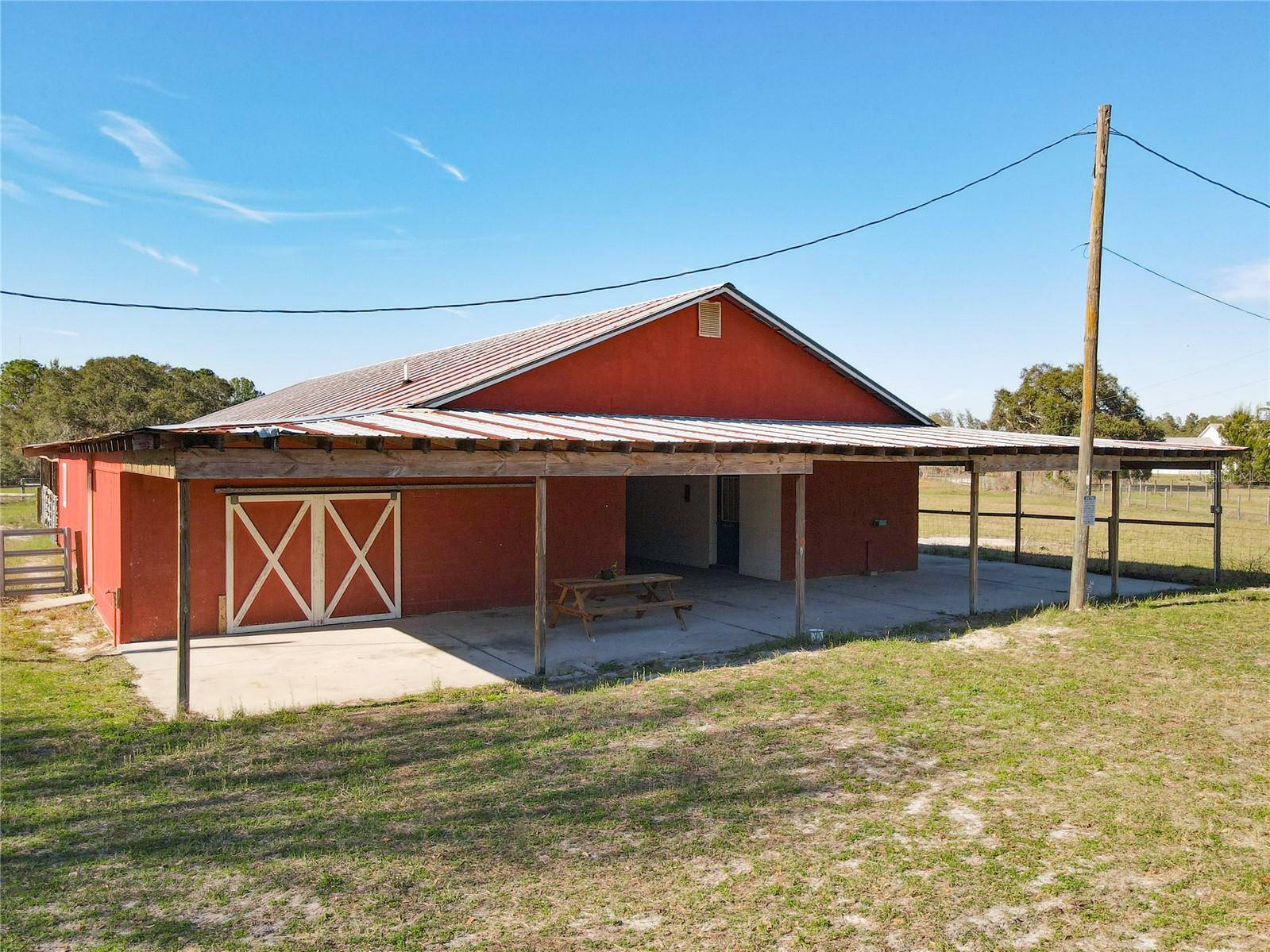 Property Photo:  31926 Stearns Drive  FL 32736 