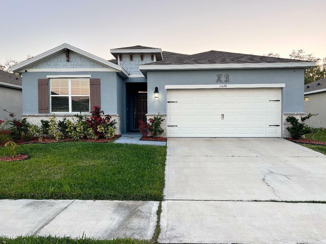 Property Photo:  1526 Barberry Drive  FL 34744 