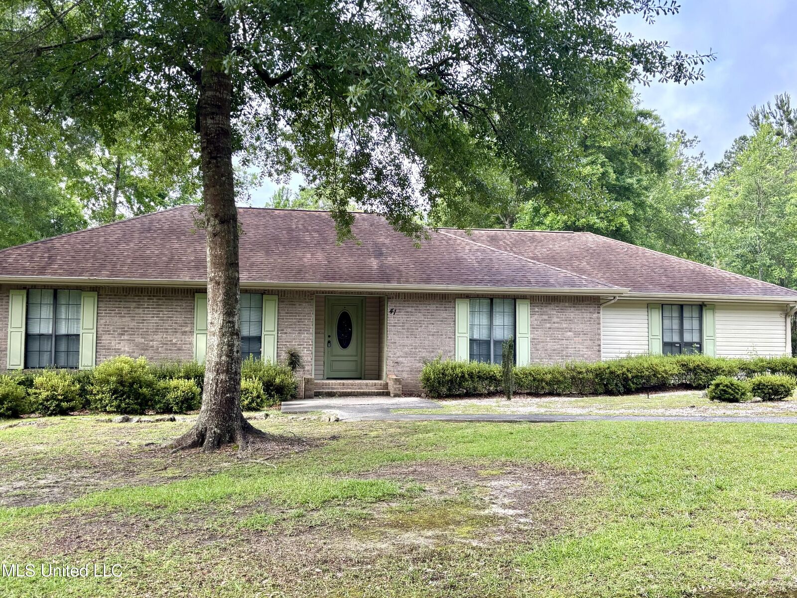Property Photo:  41 Covered Bridge Road  MS 39426