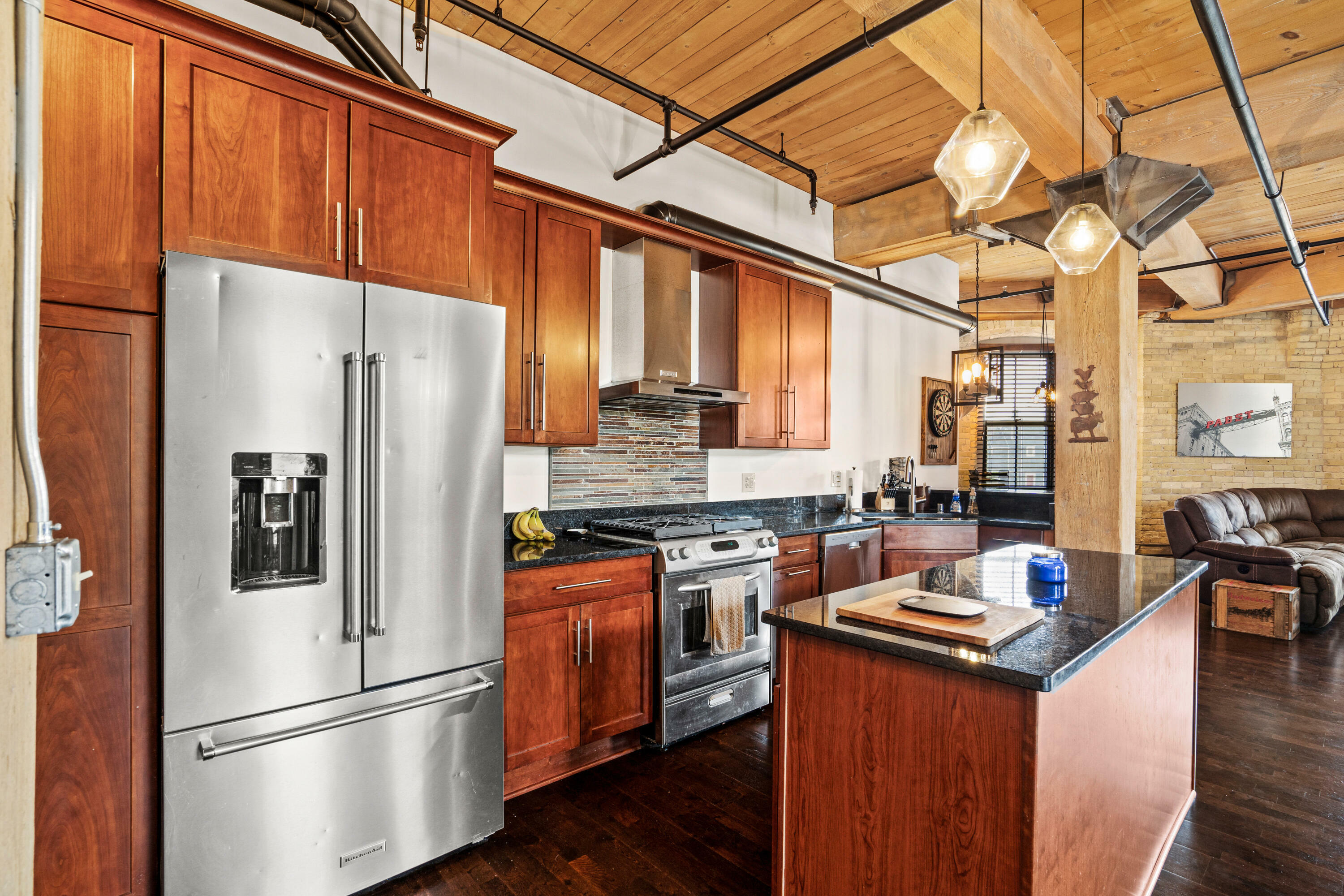 Property Photo: 1818 N Water St 306 53202