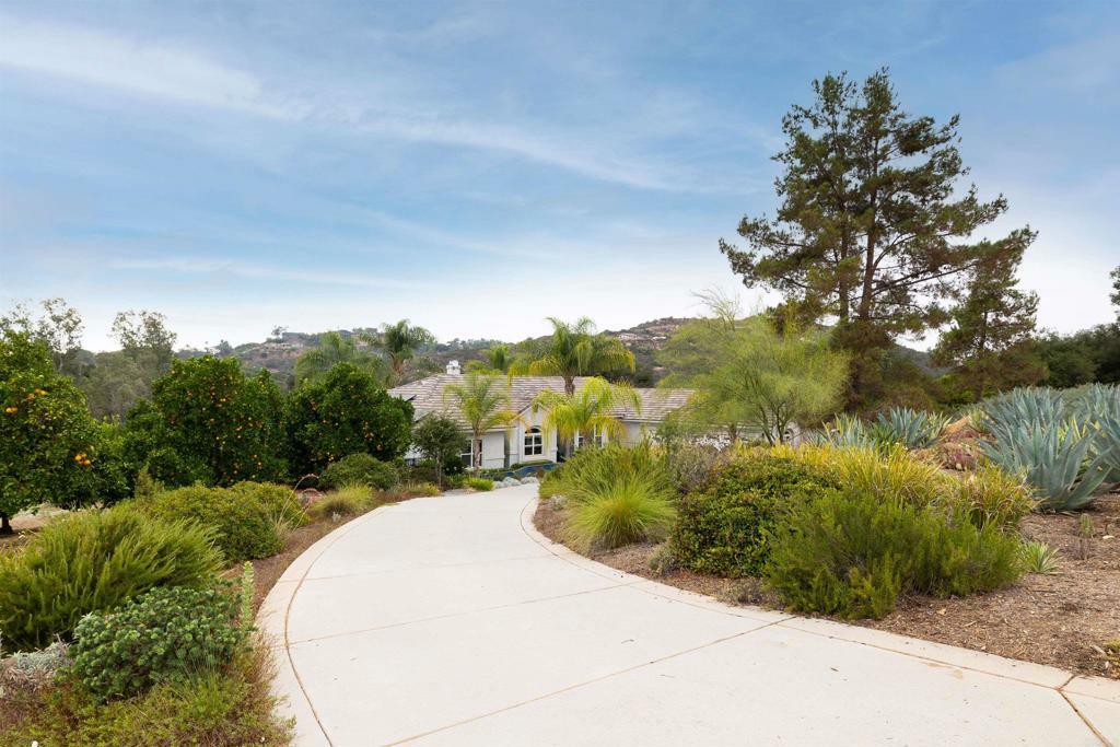 Property Photo:  12711 Big Bend Way  CA 92082 