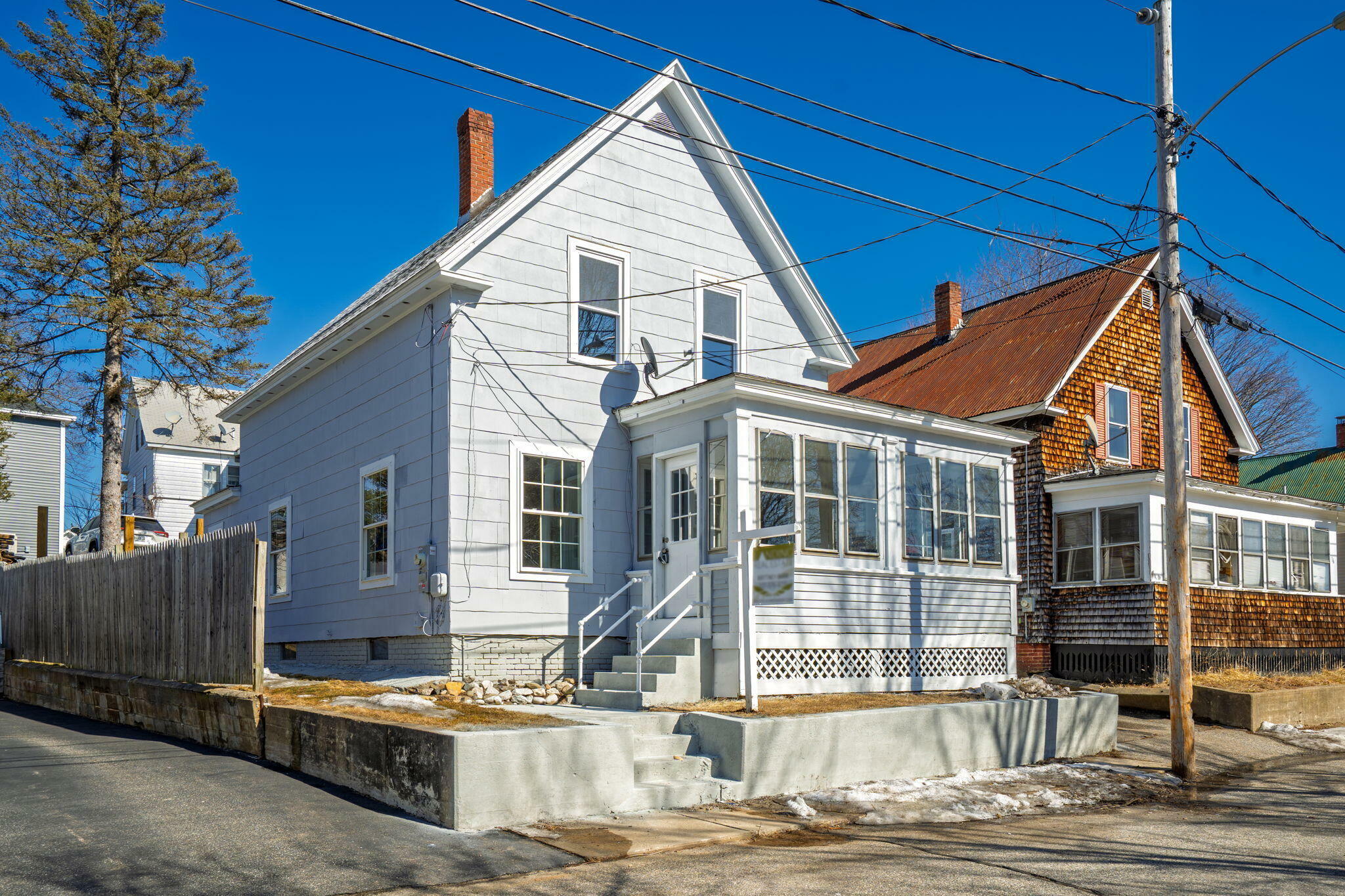 Property Photo: 14 Davis Avenue ME 04073