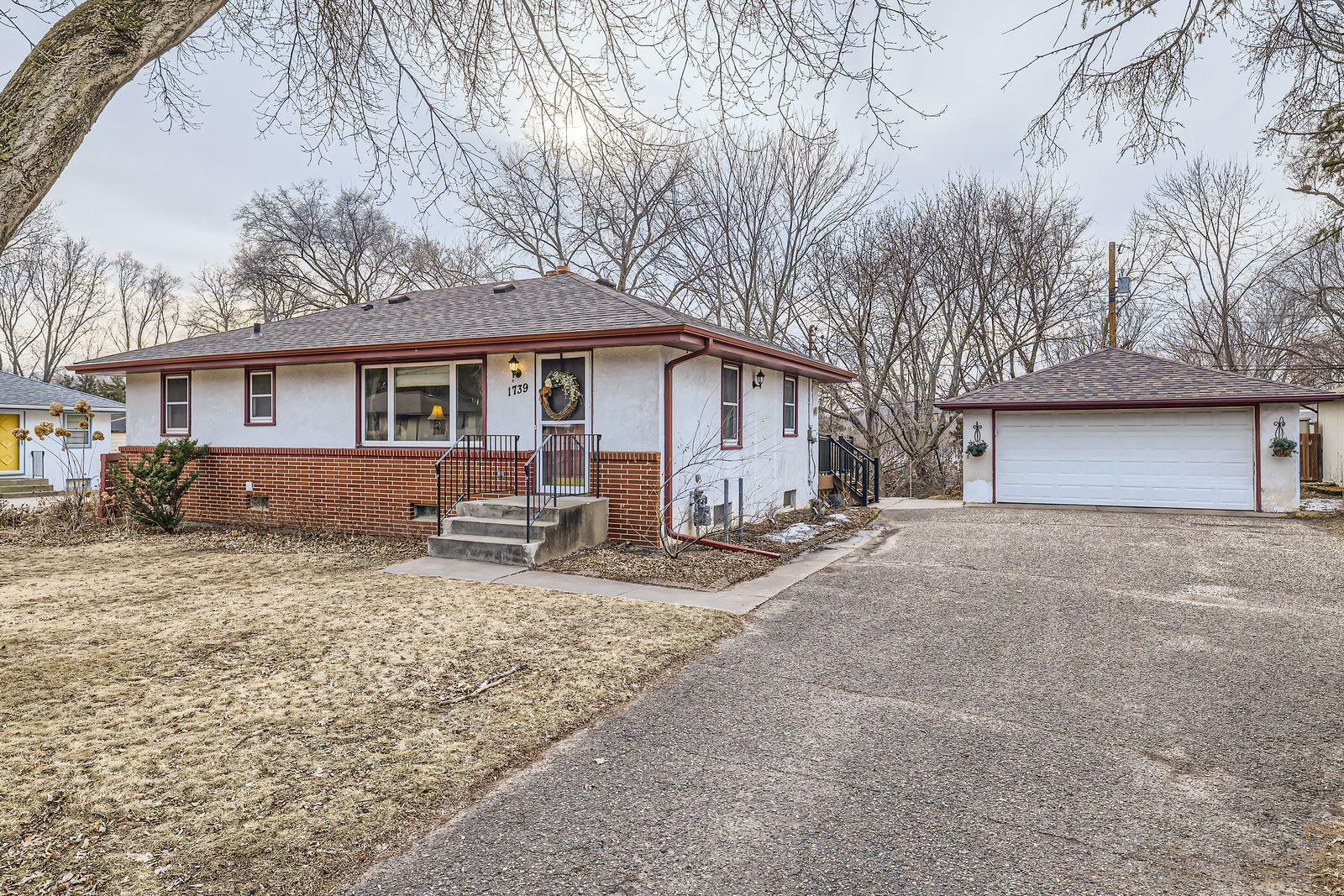 Property Photo:  1739 Galtier Street  MN 55113 